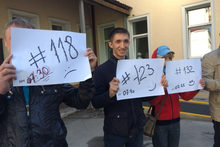 ВИЧ-положительные новосибирцы провели протестный флешмоб у Центра СПИД ВИЧ-положительные новосибирцы провели протестный флешмоб у Центра СПИД