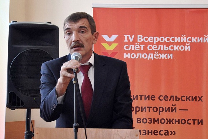 Экс-главу Бийского района заподозрили в фальсификации диплома