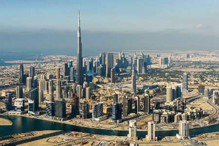 Пассажиры красноярского самолета с трещиной в стекле улетели в Дубаи 