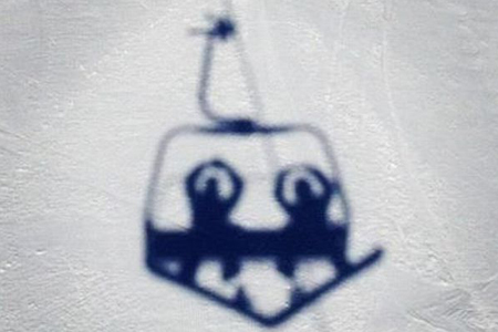 Двое молодых людей погибли при спуске с горы в парке отдыха в Хакасии Двое молодых людей погибли при спуске с горы в парке отдыха в Хакасии