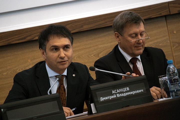 Контракт между КПРФ и «ЕР» не дает менять Новосибирск. Как депутаты «сливают» город Контракт между КПРФ и «ЕР» не дает менять Новосибирск. Как депутаты «сливают» город