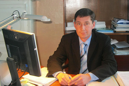 Глава поселка в Забайкалье уехал на своей машине к родственникам и пропал без вести Глава поселка в Забайкалье уехал на своей машине к родственникам и пропал без вести