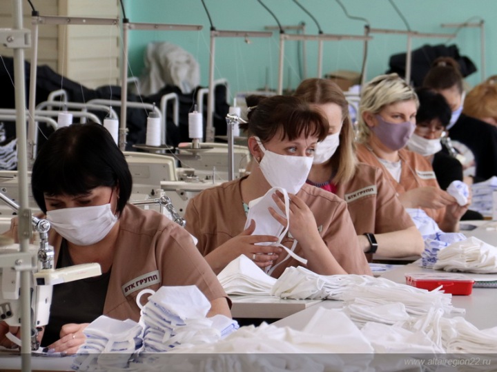 Алтайский губернатор «постановил» жителям носить маски