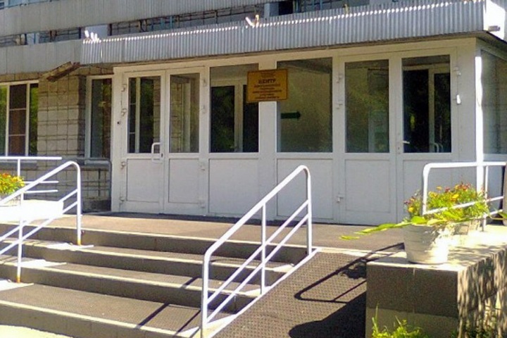 Новосибирский фельдшер рассказала, как зараженных коронавирусом заперли в госпитале ветеранов: «Нас не лечат, мы просто сидим»