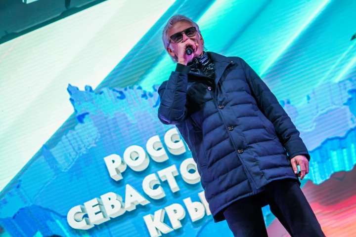 Александр Маршал спел про Севастополь в Новосибирске