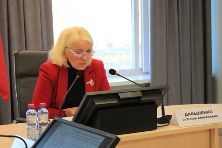 Красноярские депутаты отправили в отставку главу Счетной палаты, рассказавшую о «вопиющих фактах коррупции» Красноярские депутаты отправили в отставку главу Счетной палаты, рассказавшую о «вопиющих фактах коррупции»