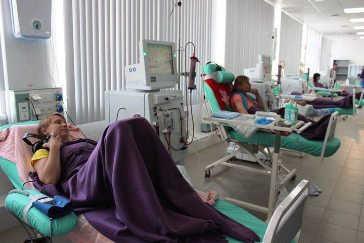 «Приезжают совсем неживые»: как решают проблемы с диализом в Новосибирской области «Приезжают совсем неживые»: как решают проблемы с диализом в Новосибирской области