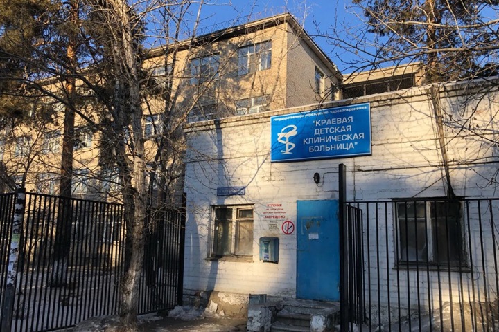 Семья отсудила 4 млн у читинской больницы за выпавшего из окна мальчика