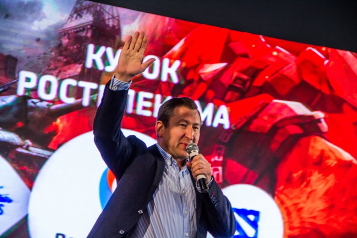 Лучшие дотеры и танкисты Сибири третий раз сразились за «Кубок Ростелекома» Лучшие дотеры и танкисты Сибири третий раз сразились за «Кубок Ростелекома»