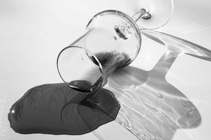 Еще один красноярец скончался от отравления поддельным алкоголем Еще один красноярец скончался от отравления поддельным алкоголем