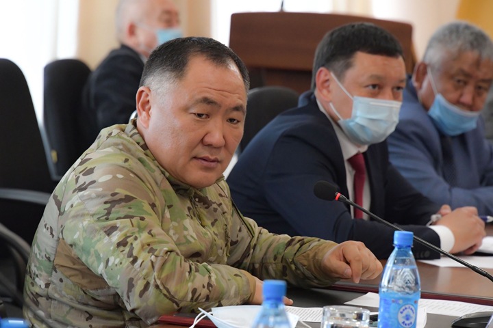 Глава Тувы призвал выводить тяжелобольных «из-под контроля» через семь дней Глава Тувы призвал выводить тяжелобольных «из-под контроля» через семь дней