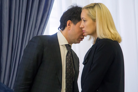 Новосибирский горсовет решил общаться с жителями через Skype и WhatsApp Новосибирский горсовет решил общаться с жителями через Skype и WhatsApp