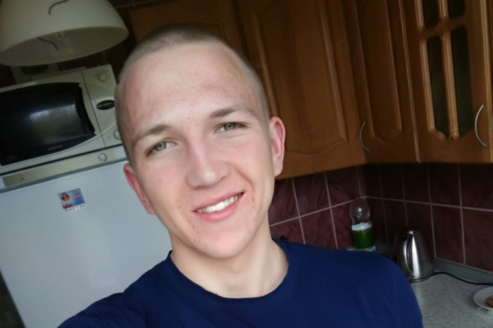 Новосибирскому подростку с деформированной грудной клеткой нужна дорогая операция Новосибирскому подростку с деформированной грудной клеткой нужна дорогая операция