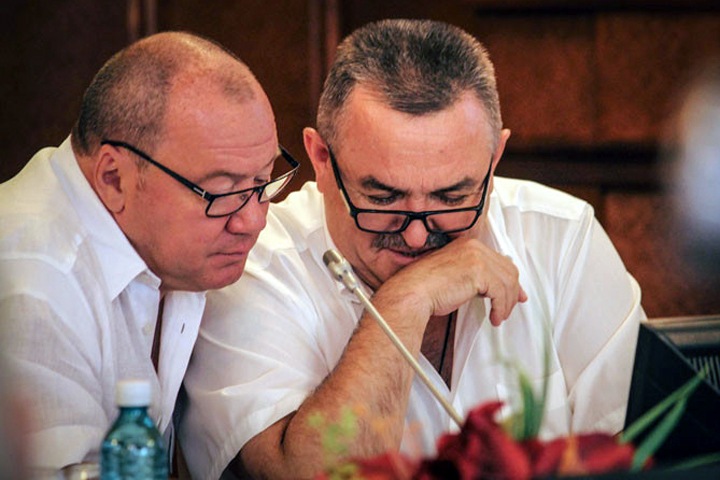 Новосибирское заксобрание лишило мандата обвиненного в мошенничестве депутата