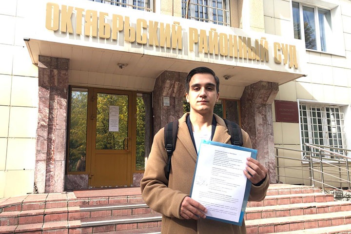 Выигрывавший выборы в горсовет Новосибирска до массового голосования курсантов подал иск к избиркомам Выигрывавший выборы в горсовет Новосибирска до массового голосования курсантов подал иск к избиркомам