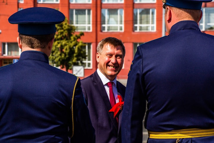 Как выросли доходы мэра и сколько деревьев вырубил чиновник. Числа недели