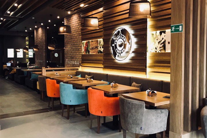 Дело полицейского о передаче данных участникам конфликта вокруг Traveler's Coffee дошло до суда