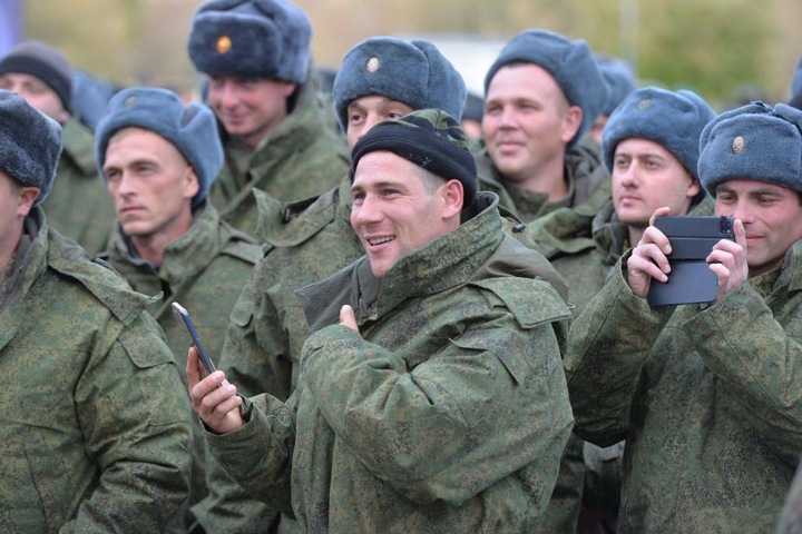 Мобилизованных россиян обязали платить налоги Мобилизованных россиян обязали платить налоги