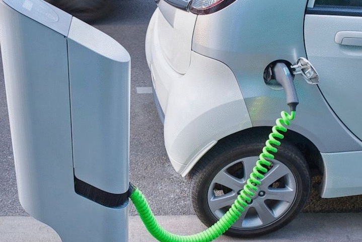 Зарядные станции для электромобилей – особенности