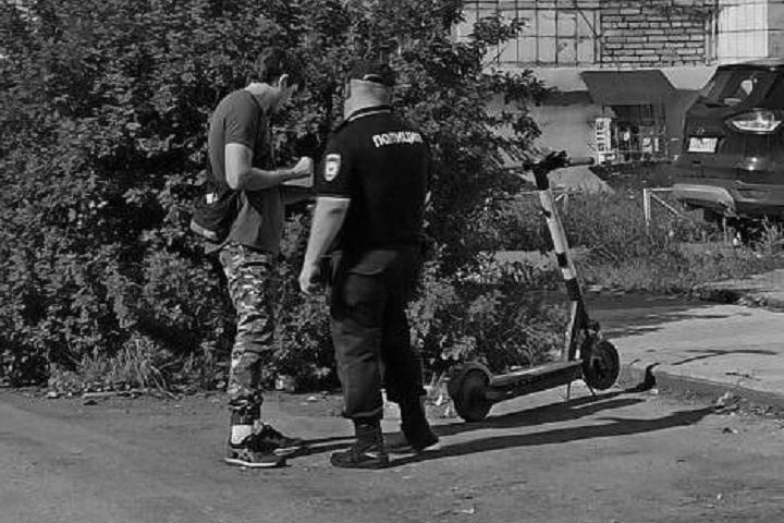 Полиция эвакуировала электросамокаты в Томске