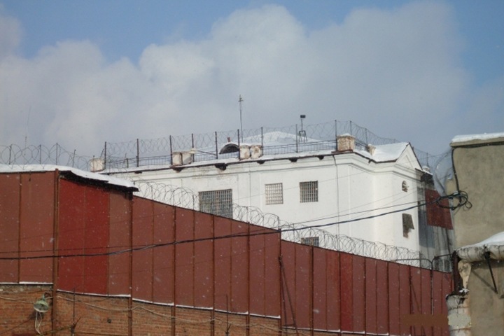 Кемеровское СИЗО проверят после сообщения о пытках сотрудников «Сибири правовой» Кемеровское СИЗО проверят после сообщения о пытках сотрудников «Сибири правовой»