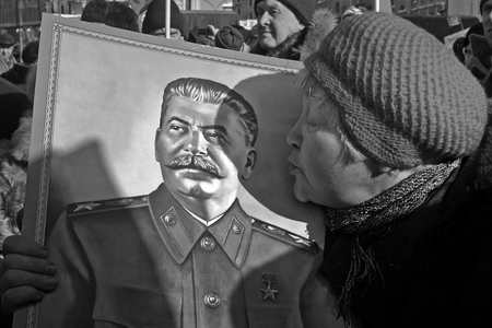 Мэр Новосибирска готов одобрить установку памятника Сталину с согласия горожан Мэр Новосибирска готов одобрить установку памятника Сталину с согласия горожан