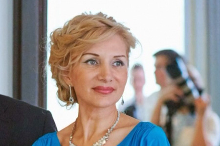 Замминистра Красноярского края получила взятку «Мерседесом» и 14 млн рублей — СК Замминистра Красноярского края получила взятку «Мерседесом» и 14 млн рублей — СК