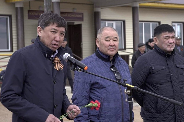 Вице-спикер парламента Бурятии задержан. Его машина сбила 17-летнюю девушку насмерть Вице-спикер парламента Бурятии задержан. Его машина сбила 17-летнюю девушку насмерть