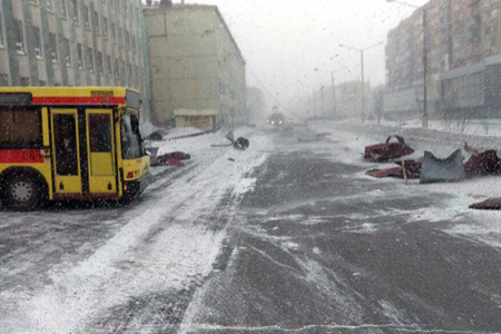 Ущерб от урагана в Норильске превысил 100 млн рублей Ущерб от урагана в Норильске превысил 100 млн рублей