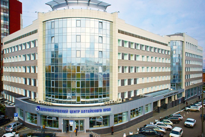 СК начал проверку невыплат алтайским медикам: «Правительство вам не платит, с правительства и спрашивайте»