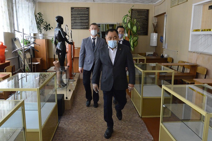 Глава Тувы вылечился от коронавируса за 10 дней Глава Тувы вылечился от коронавируса за 10 дней