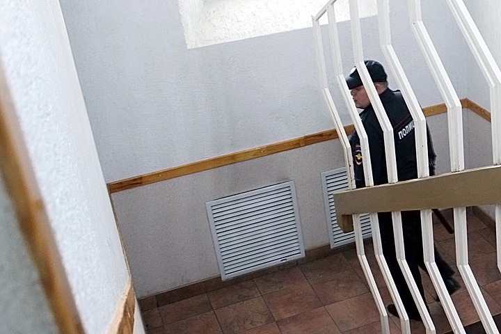 Судившийся с новосибирской полицией подполковник обвиняется в получении взяток