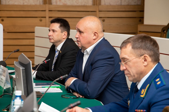 Цивилёв хочет изменить Кузбасс за тысячу дней Цивилёв хочет изменить Кузбасс за тысячу дней