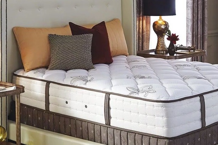 Почему двуспальный матрас выбрать сложнее односпального