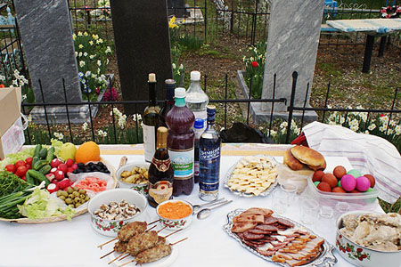 Слепой омич задушил зятя на поминках жены из-за огорода Слепой омич задушил зятя на поминках жены из-за огорода