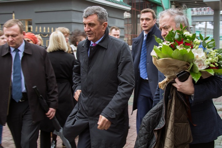 Доходы сибирского полпреда выросли на 1,5 млн за год Доходы сибирского полпреда выросли на 1,5 млн за год