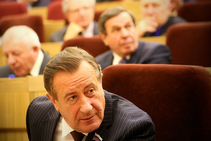 «ЕР» выдвинет Мороза в спикеры новосибирского заксобрания «ЕР» выдвинет Мороза в спикеры новосибирского заксобрания