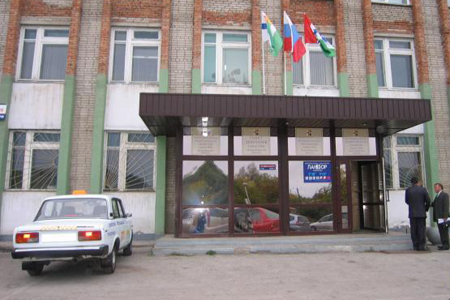 Вице-мэр Оби подозревается в вымогательстве отката на сумму 400 тысяч рублей Вице-мэр Оби подозревается в вымогательстве отката на сумму 400 тысяч рублей