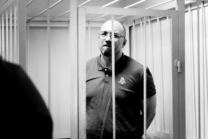 «Всё идет по плану»: суд не принял во внимание 150 поручительств за Петрова «Всё идет по плану»: суд не принял во внимание 150 поручительств за Петрова