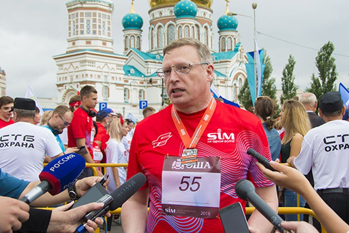 Омский губернатор уволил сразу четырех заместителей