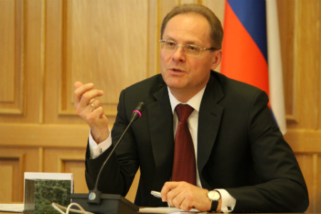 «Нормальная физиологическая потребность»: Василий Юрченко не согласен с «сухим законом» в новосибирских театрах и зоопарке