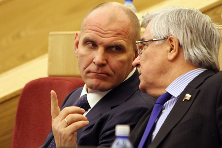 Смена спикера и поиск «спасателей» для «ЕР». Новосибирское заксобрание по версии Тайги.инфо