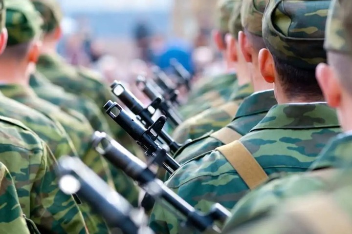 Бурятский солдат отделался штрафом за оплату еды с карты умершего сослуживца Бурятский солдат отделался штрафом за оплату еды с карты умершего сослуживца