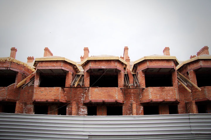 Новосибирские власти ожидают появления еще шести долгостроев