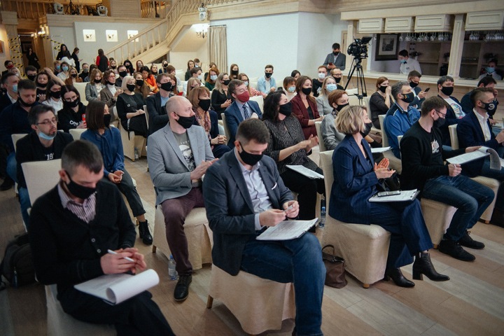 Эксперты из шести городов вошли жюри премии «Серебряный Лучник» – Сибирь