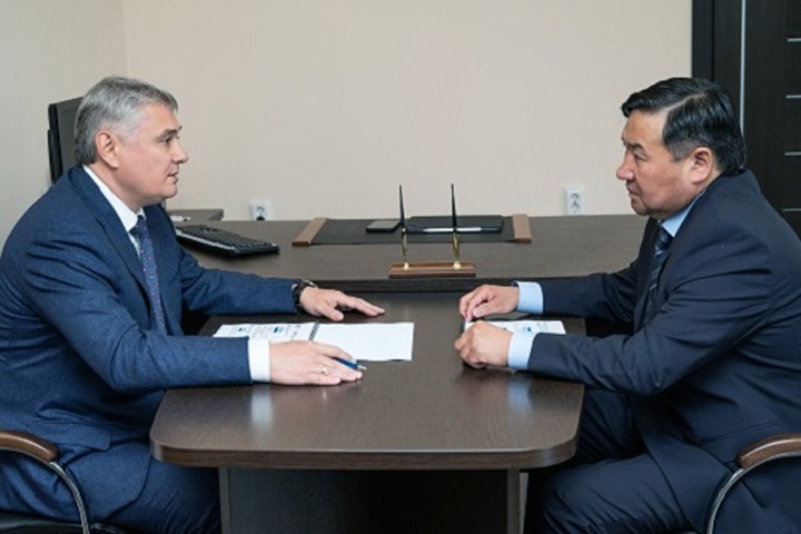 «Россети» обсуждают дополнительные инвестиции в энергетику Тувы «Россети» обсуждают дополнительные инвестиции в энергетику Тувы