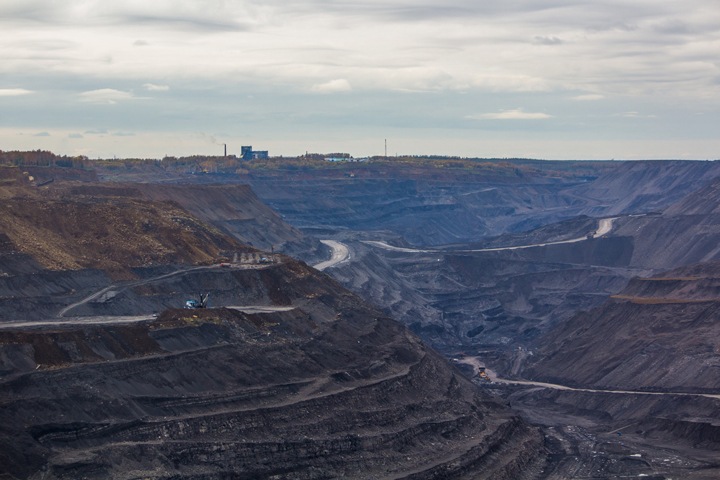 Власти Кузбасса прогнозируют падение угледобычи на 5−7%