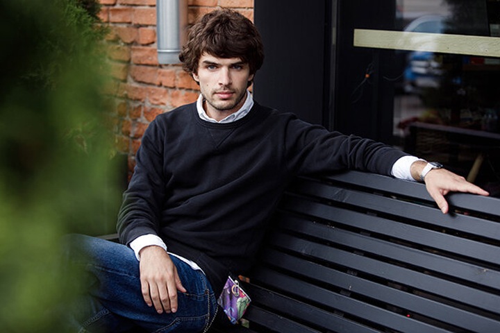 «Интересно, когда можно обманывать госаппарат»: Борис Акопов о новом фильме и кризисе кино в России «Интересно, когда можно обманывать госаппарат»: Борис Акопов о новом фильме и кризисе кино в России