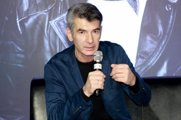 Писатель Андрей Рубанов: «Государство у нас всюду крутит гайки» Писатель Андрей Рубанов: «Государство у нас всюду крутит гайки»