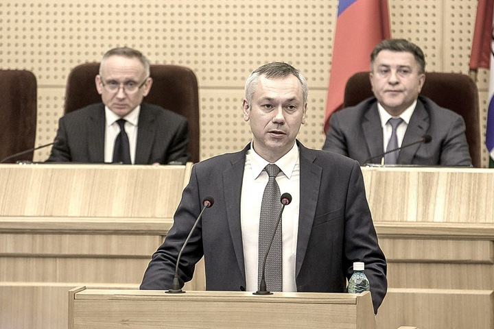 Травников назвал 2021 год «экономически успешным», но напомнил о коррупции